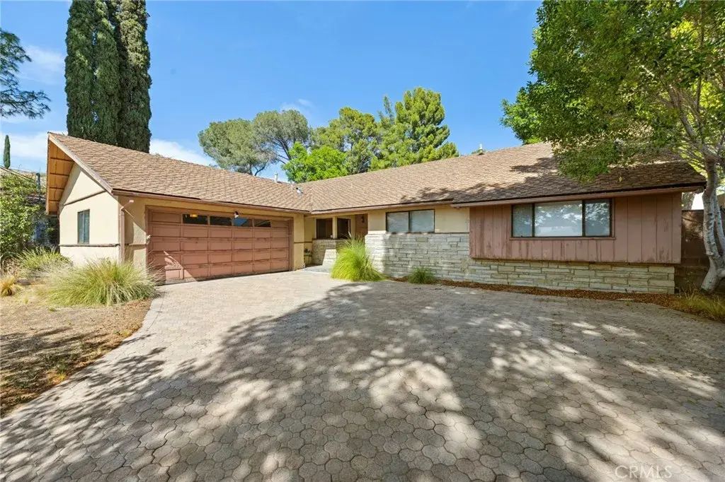 12324 Woodley, Granada Hills