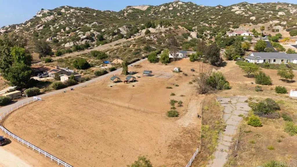 18453 Ramona View Dr, Ramona