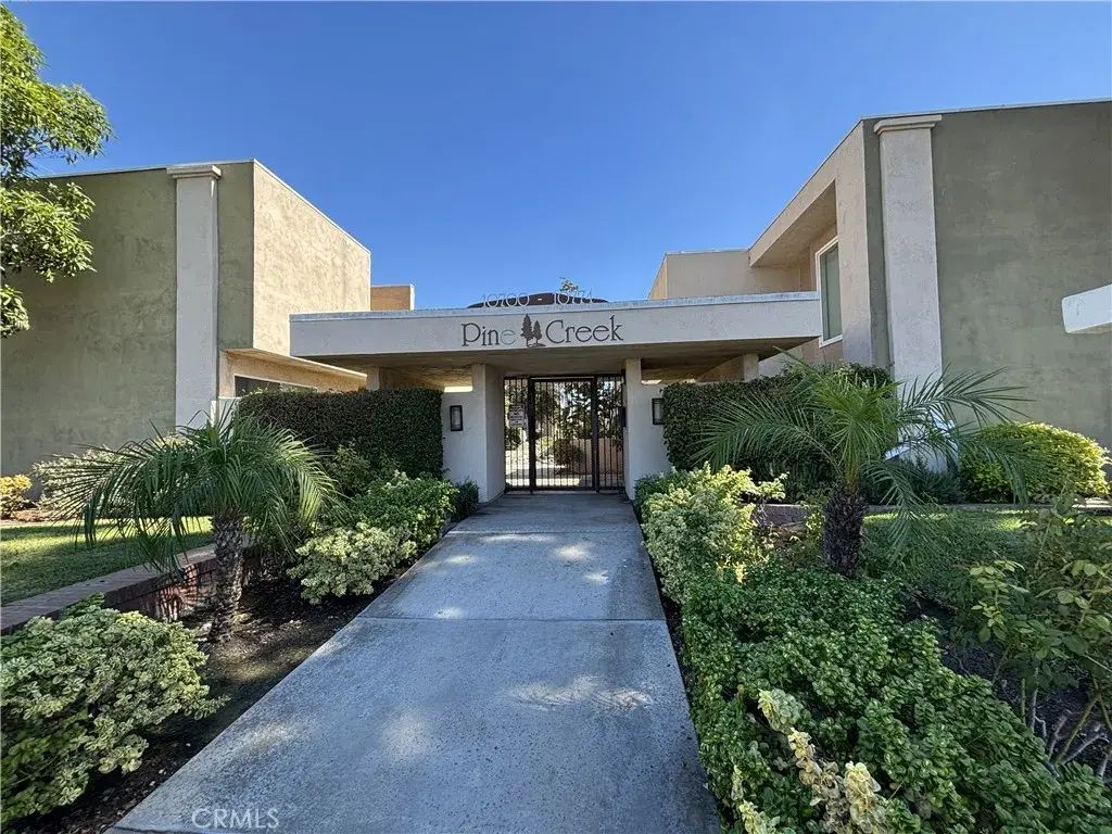 10746 Knott Avenue, Stanton