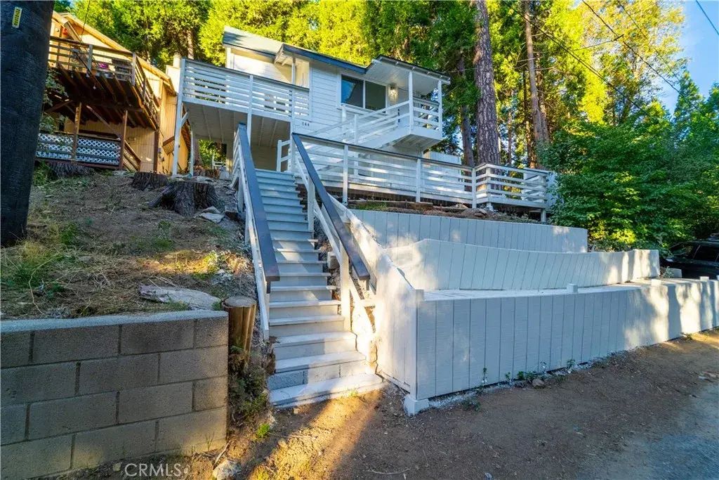 744 Woodland, Crestline