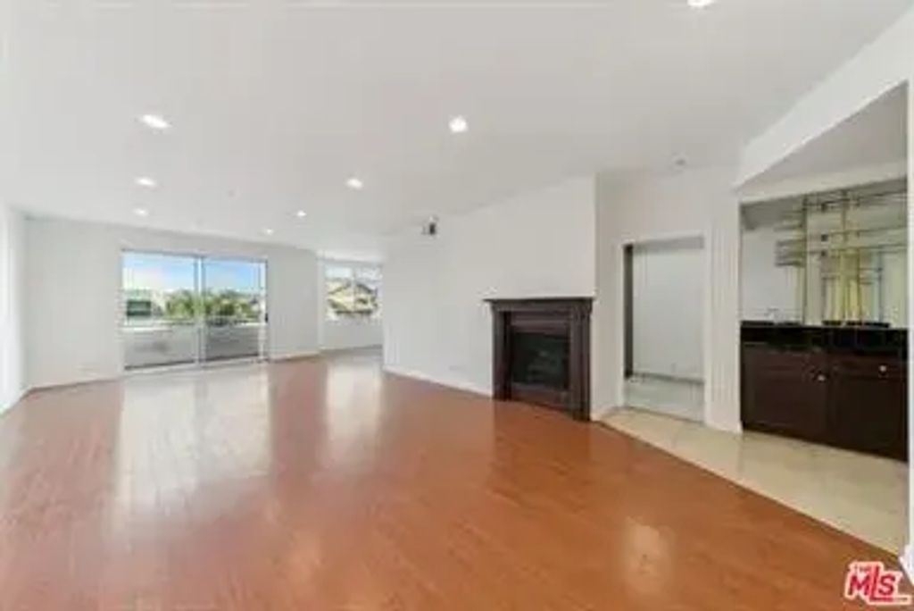 1508 Greenfield Avenue 307, Los Angeles
