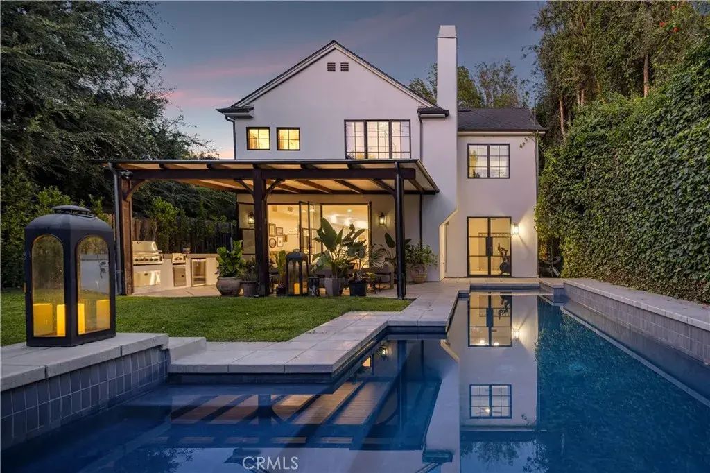 4223 Gentry Avenue, Studio City