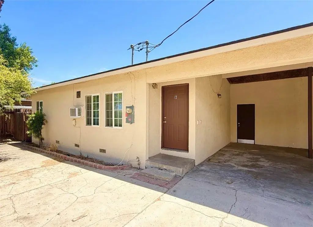 828 N Buena Vista Street B, Hemet