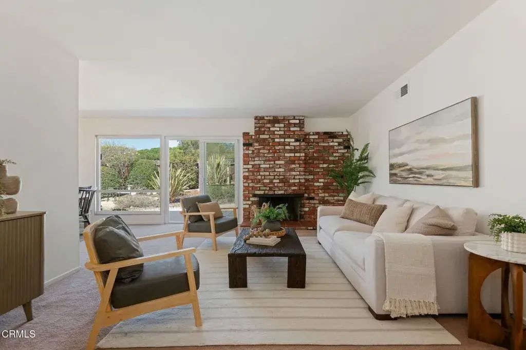 6440 Camino Viviente, Goleta