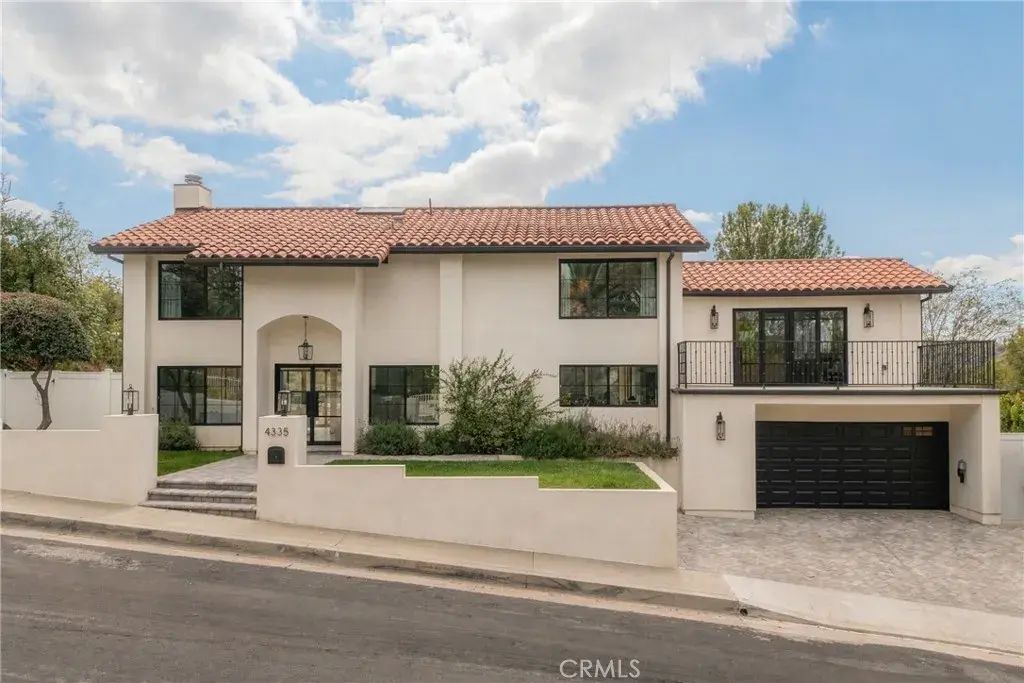 4335 Chaumont Road, Woodland Hills