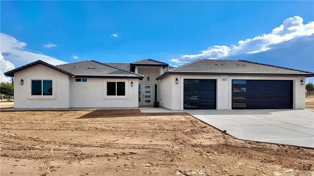 15271 Sycamore St., Hesperia