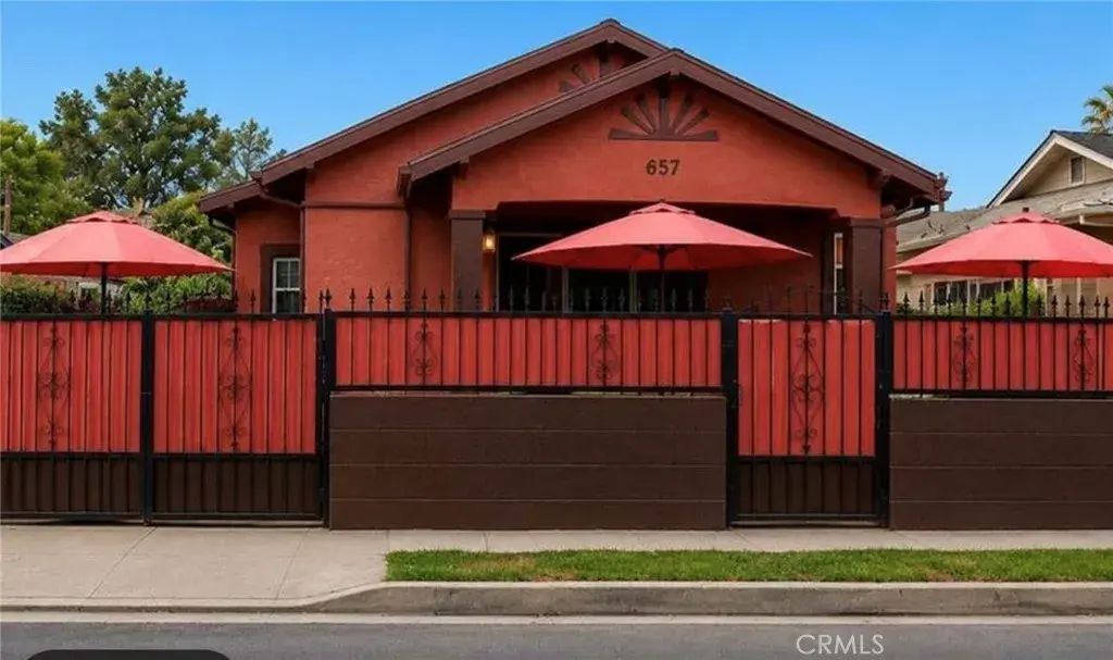 657 W 66 Street, Los Angeles