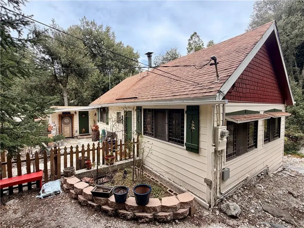 9211 Corral, Forest Falls