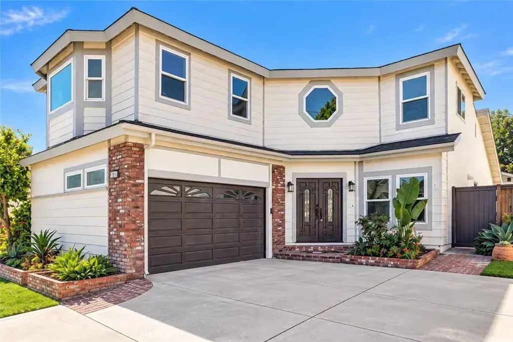 4 Carson, Irvine