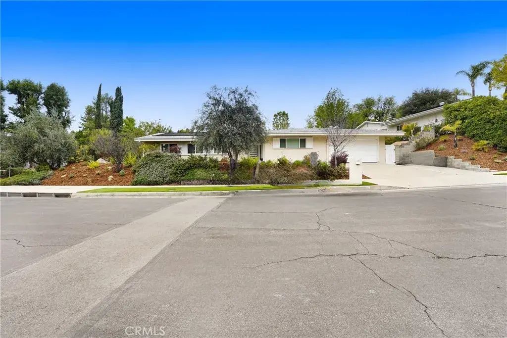 24375 Hatteras Street, Woodland Hills