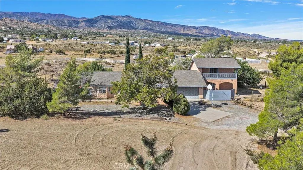 3789 Hollister, Phelan
