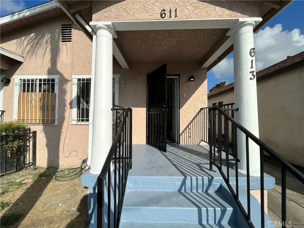 611 W 57th, Los Angeles