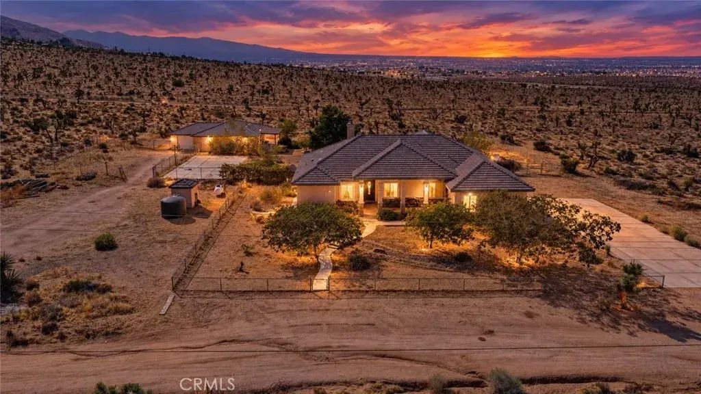 9550 Lucerne, Apple Valley