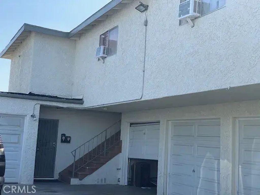 600 N Rose Avenue B, Compton