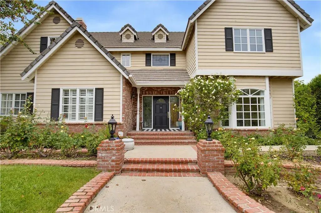 4155 Vicasa, Calabasas