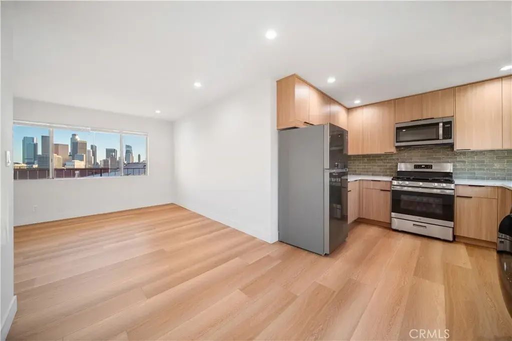 936 Centennial 6, Los Angeles