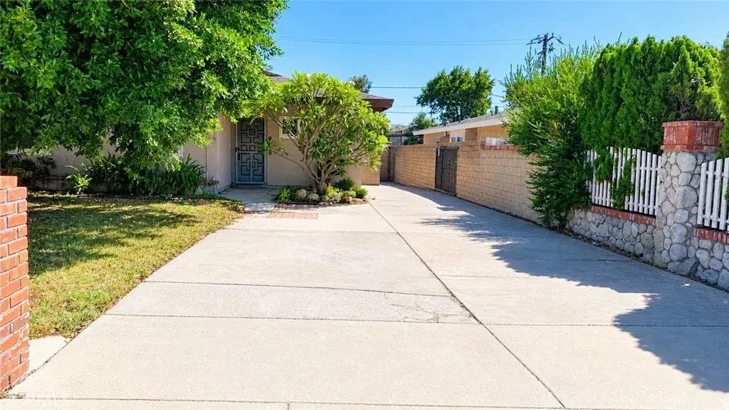 20192 E Santiago Canyon, Orange