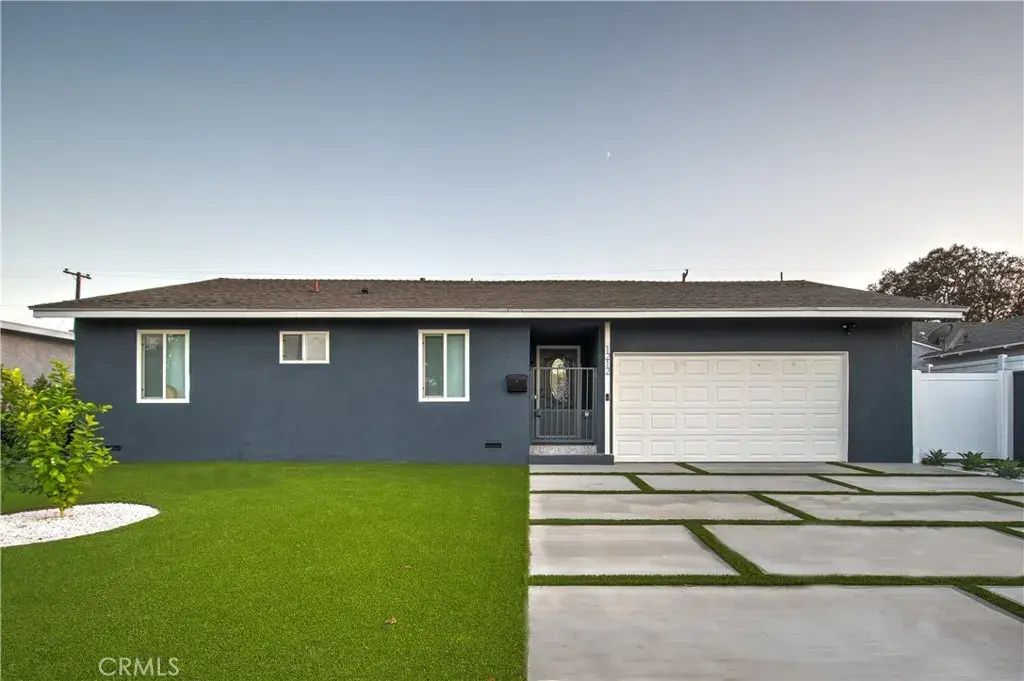 1212 W Woodcrest Avenue, Fullerton