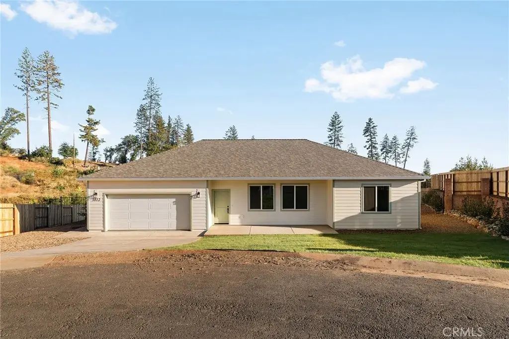 5812 Golden Oaks Road, Paradise