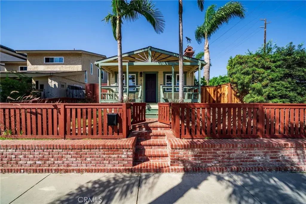 817 Delaware, Huntington Beach