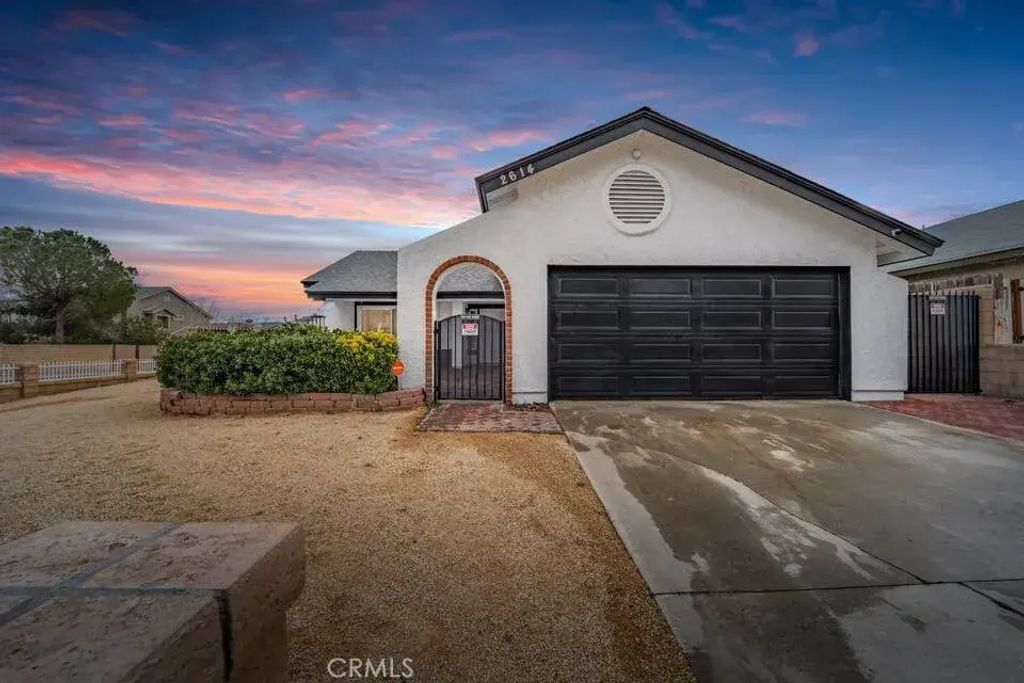 2614 Joshua Hills Dr, Palmdale