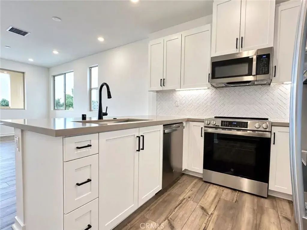 1313 N Pinecrest Paseo, Ontario