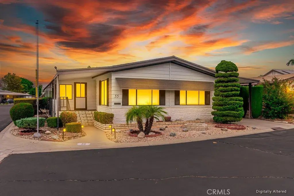 1300 W Menlo 55, Hemet