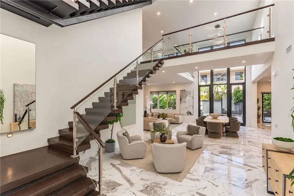 61 Iluna, Irvine
