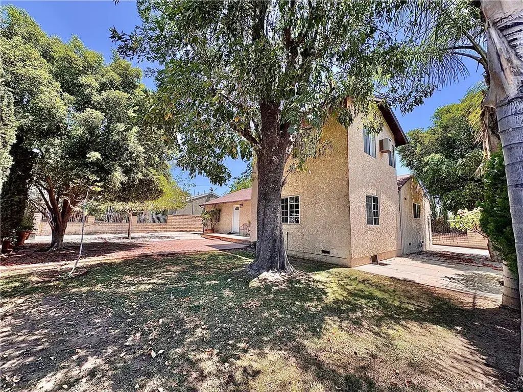 13198 Brand Boulevard, San Fernando