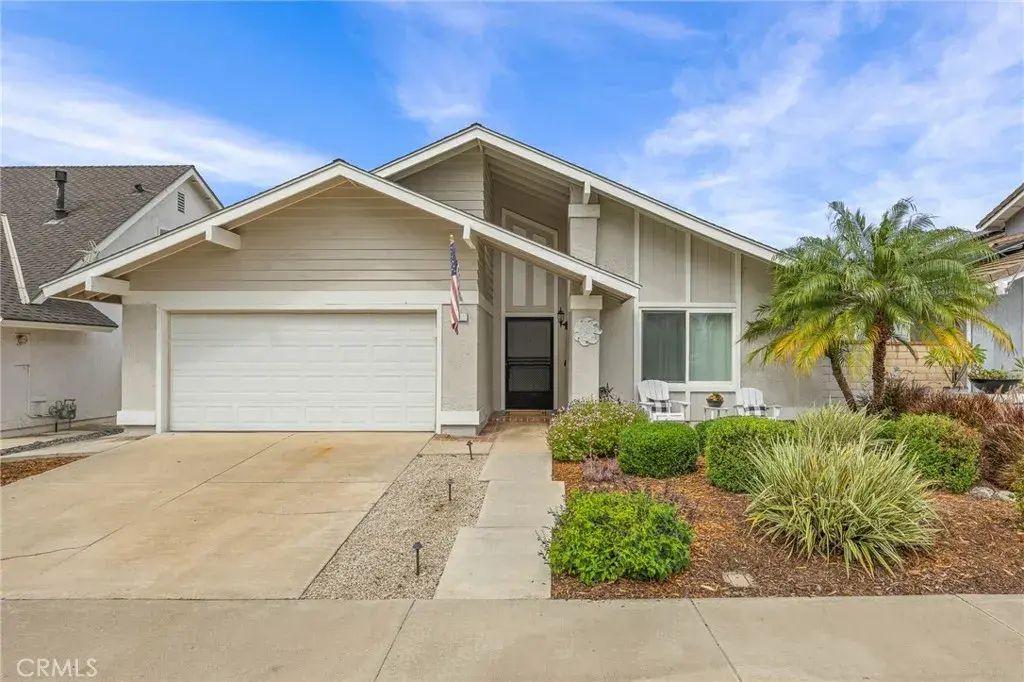 9 Tory, Irvine
