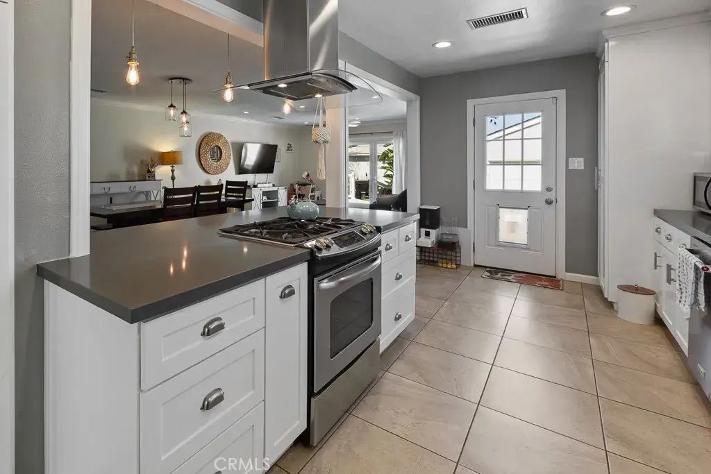 2513 Greentop, Lakewood