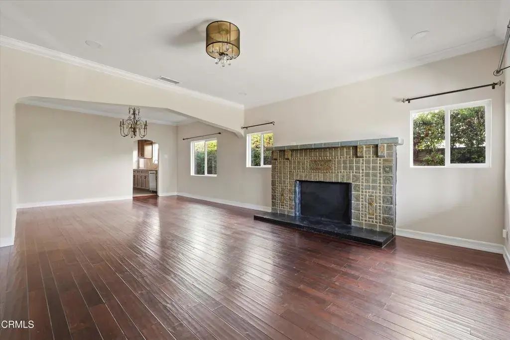 1209 N Kingsley Drive, Los Angeles