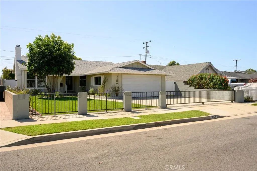 2306 W 180th St, Torrance