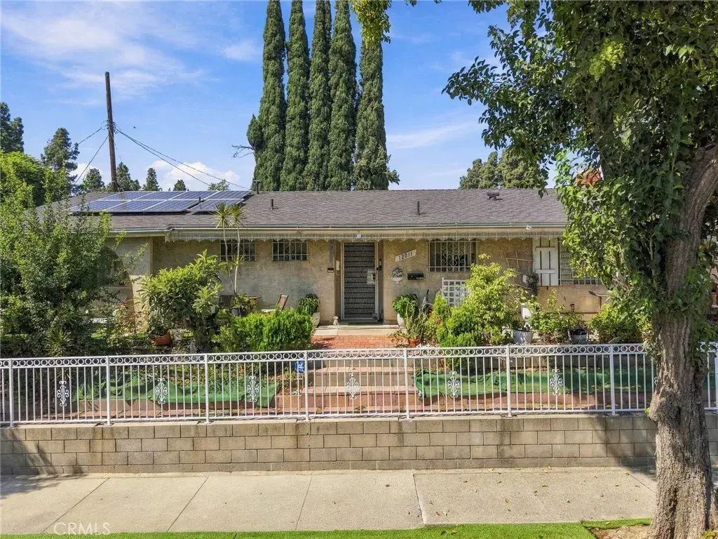 12011 Jouett, Sylmar