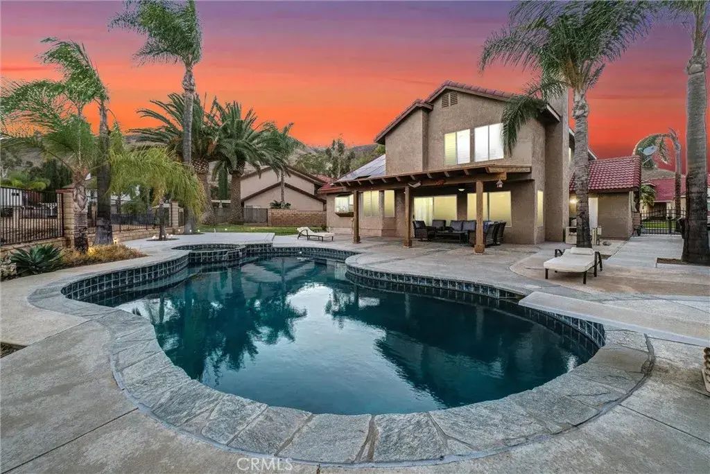 17102 Whispering Brook, Riverside