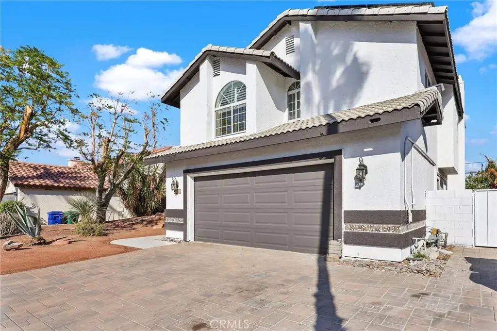 29360 Avenida La, Cathedral City