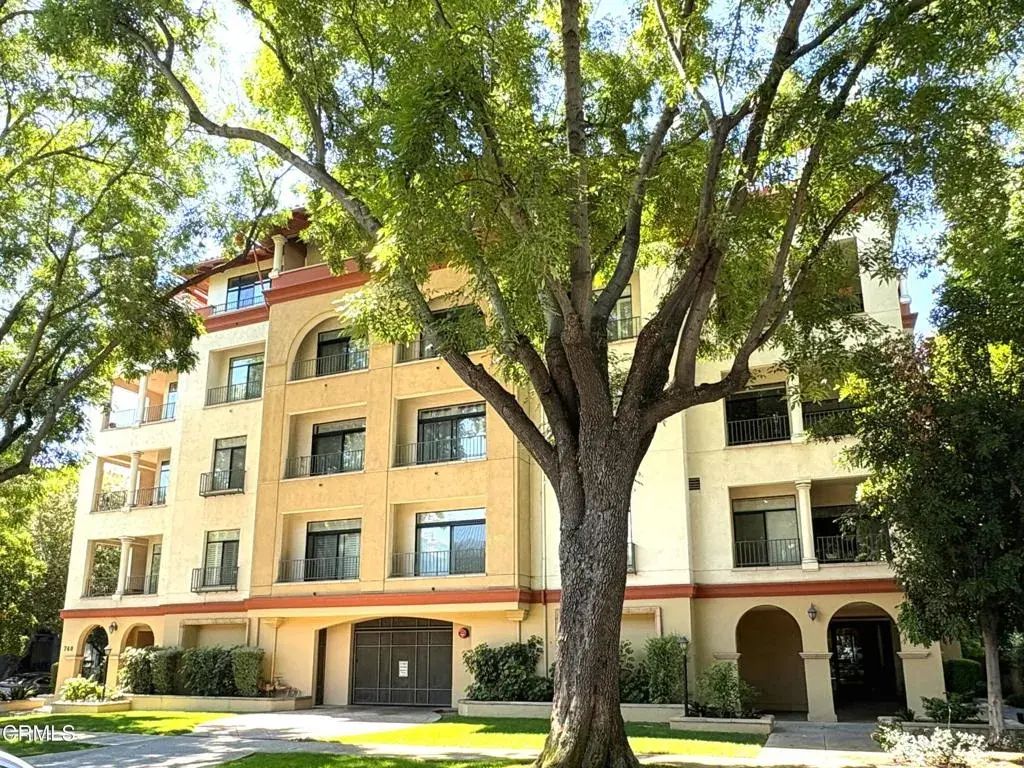 742 Locust 202, Pasadena