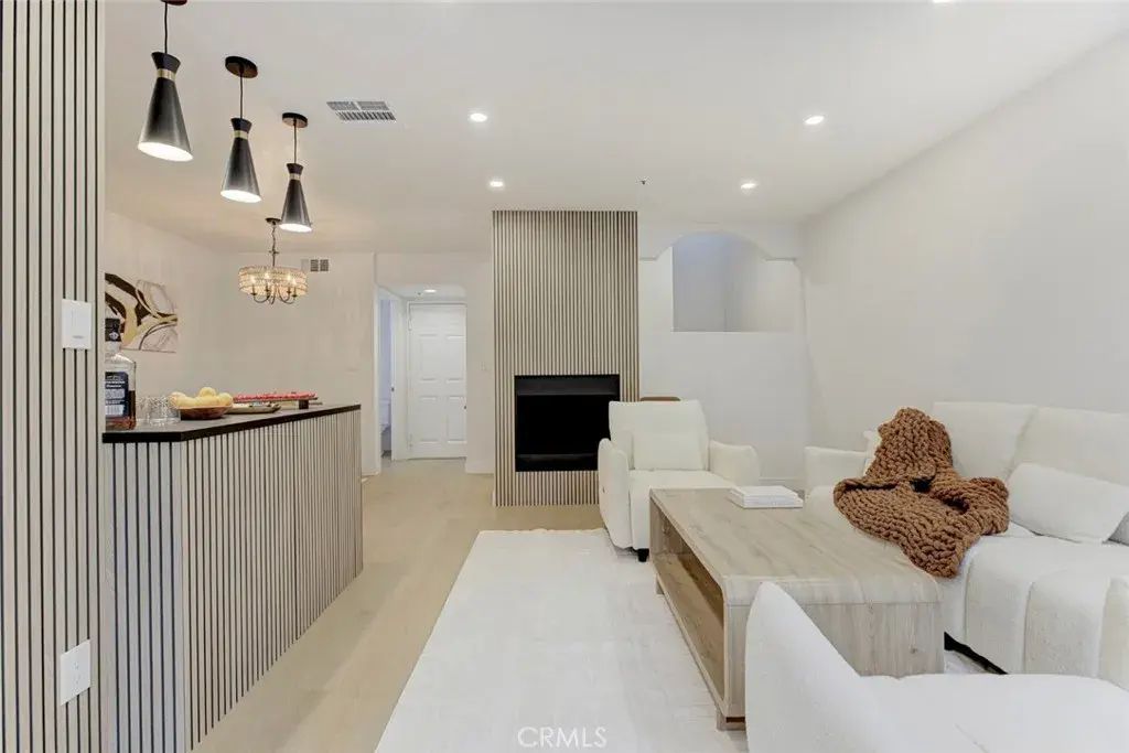 15044 Nordhoff Street 8, North Hills