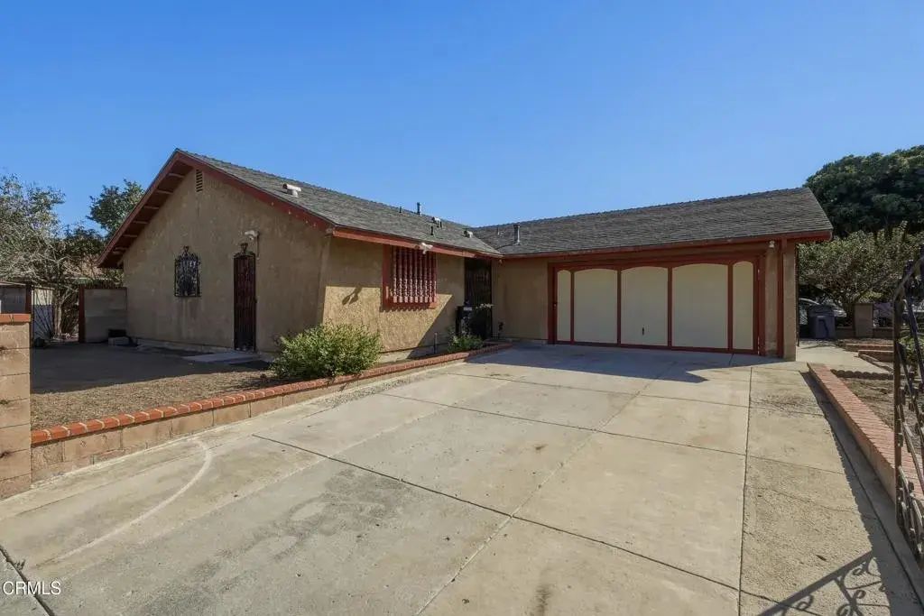 1819 La Puerta Avenue, Oxnard