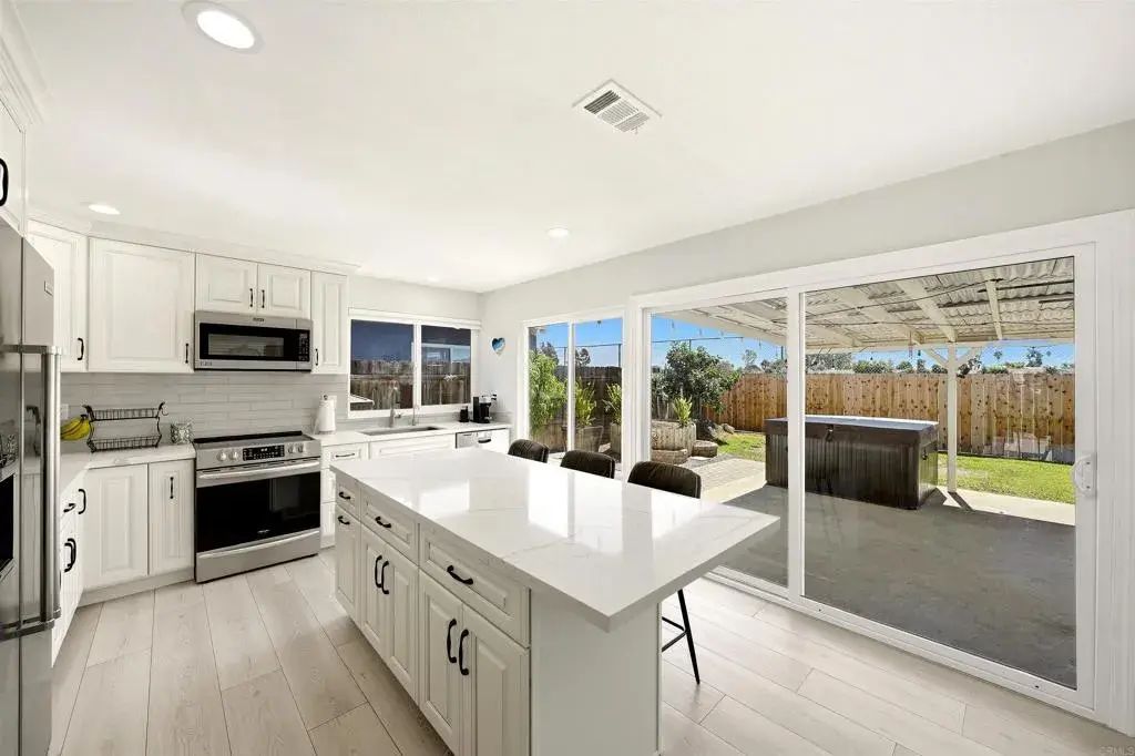 8631 Lepus Road, 