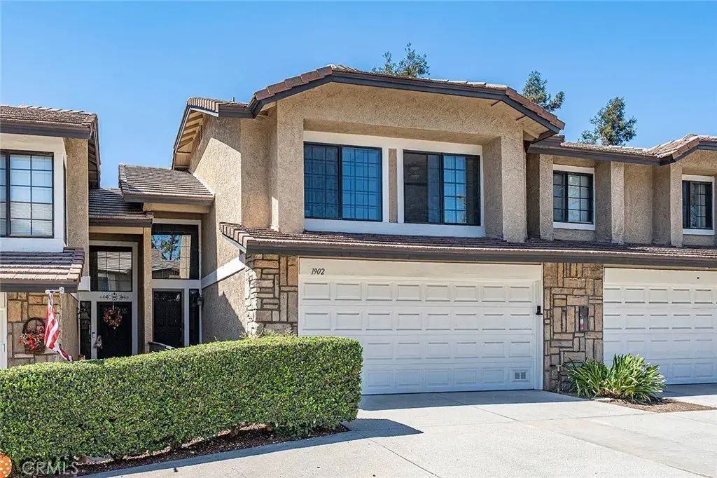 1902 Cobblefield, Glendora