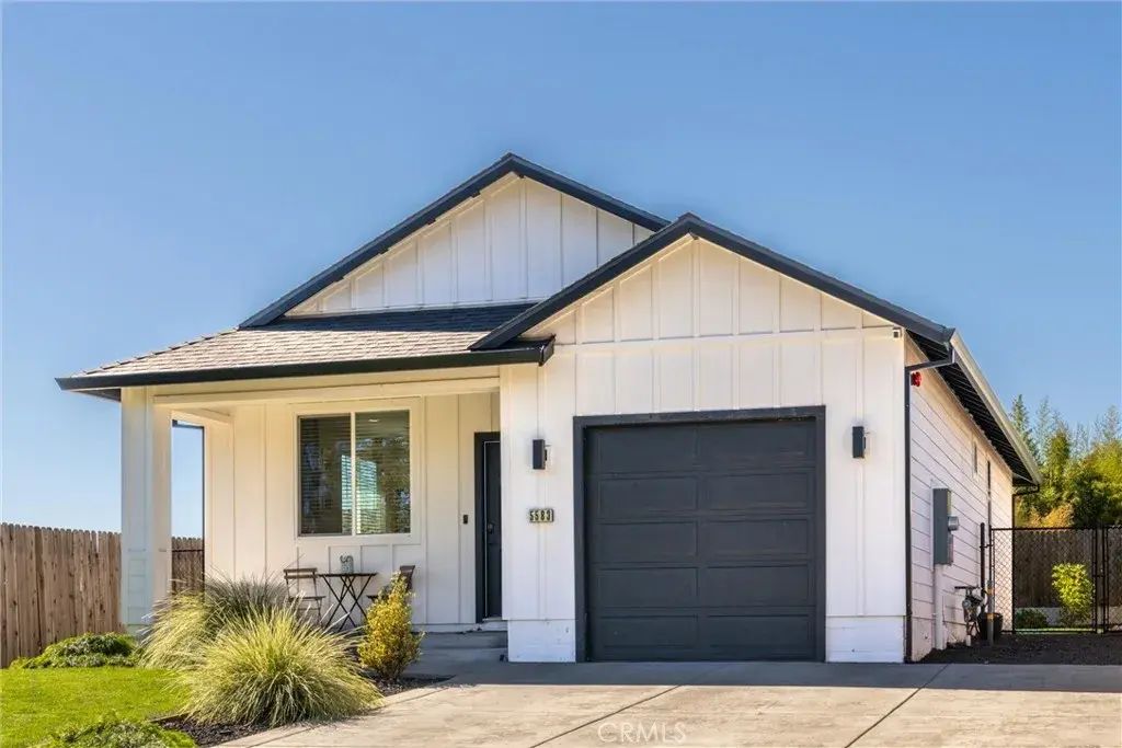 5583 Scottwood Road, Paradise