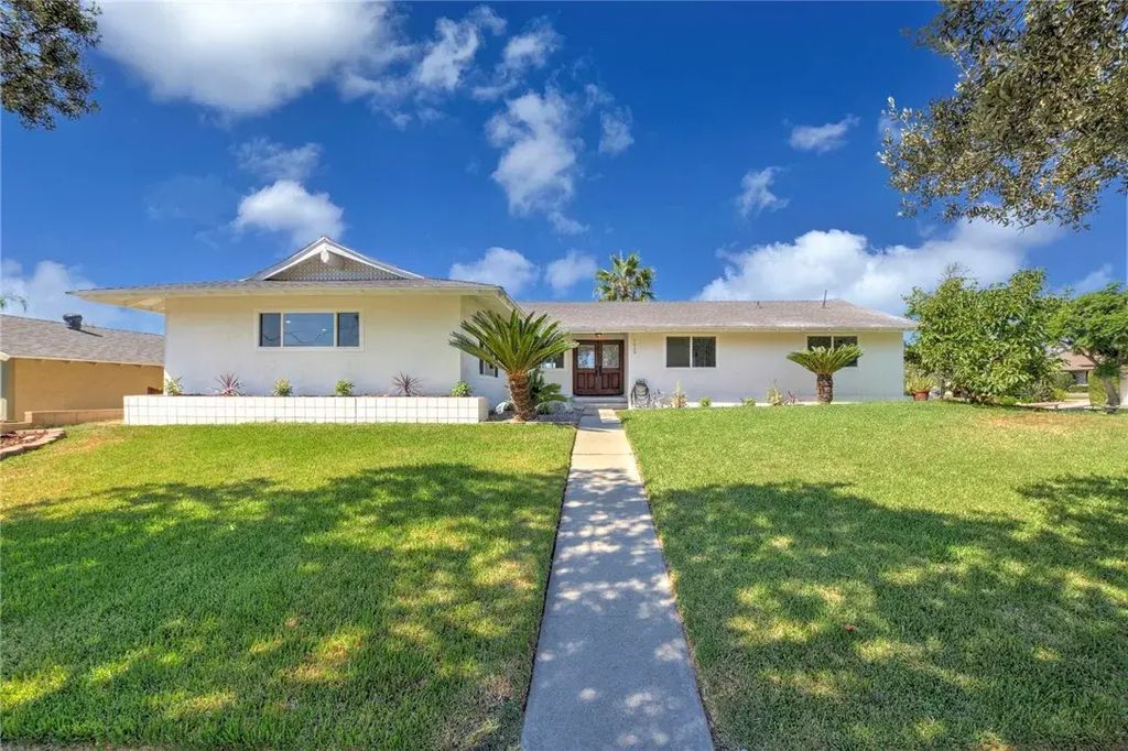 1629 Sumner, Claremont