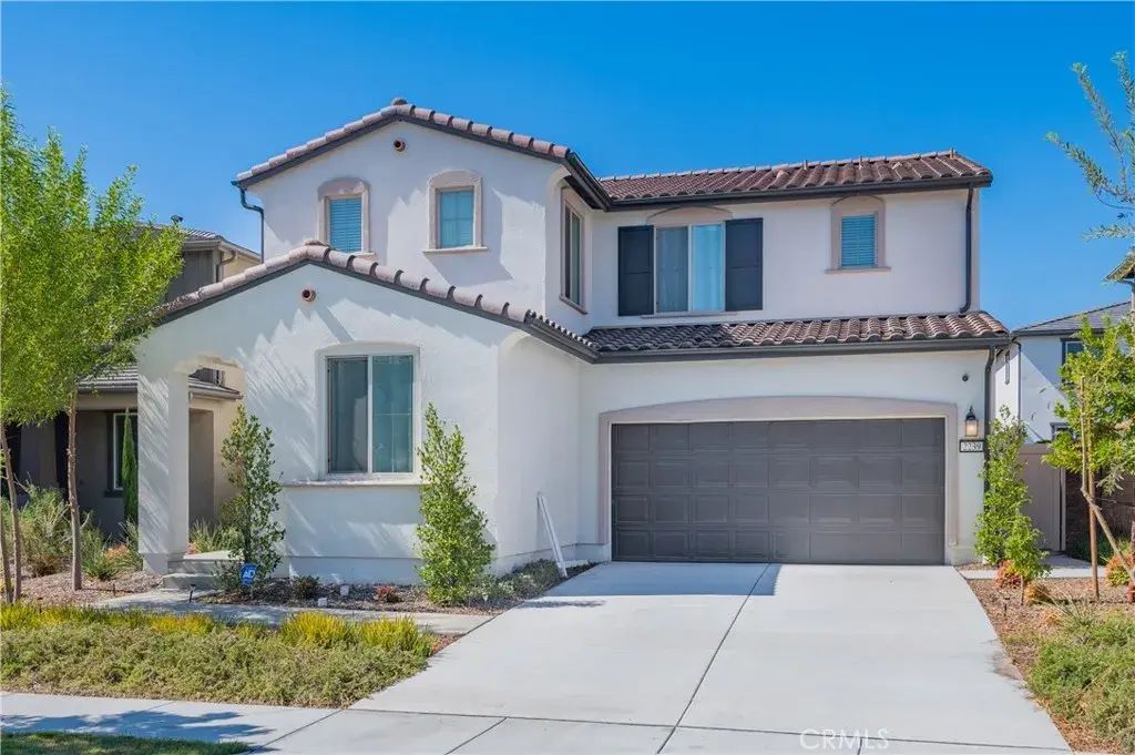 2239 Melogold Way, Corona