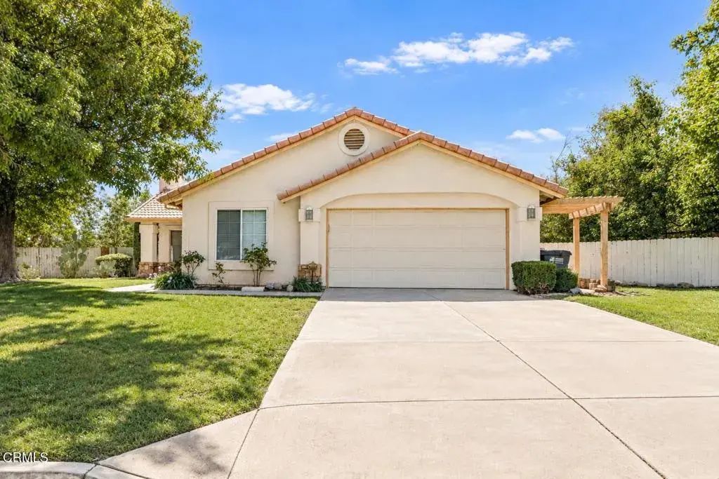 15589 Cheyenne Street, Hesperia