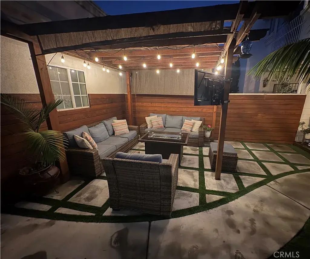 2751 W 235th Street, Torrance