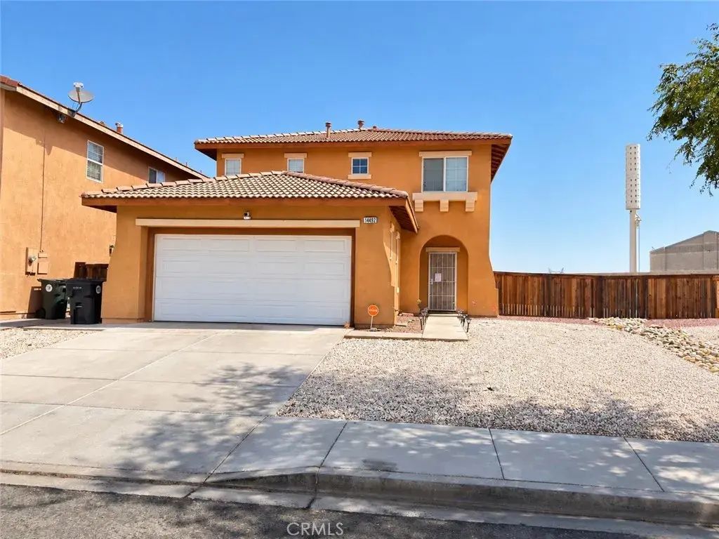 14492 Moon Valley, Victorville