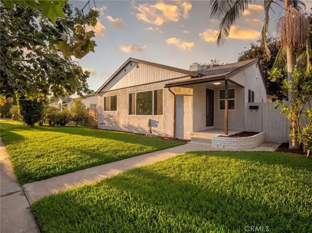 2422 N Forest, Santa Ana