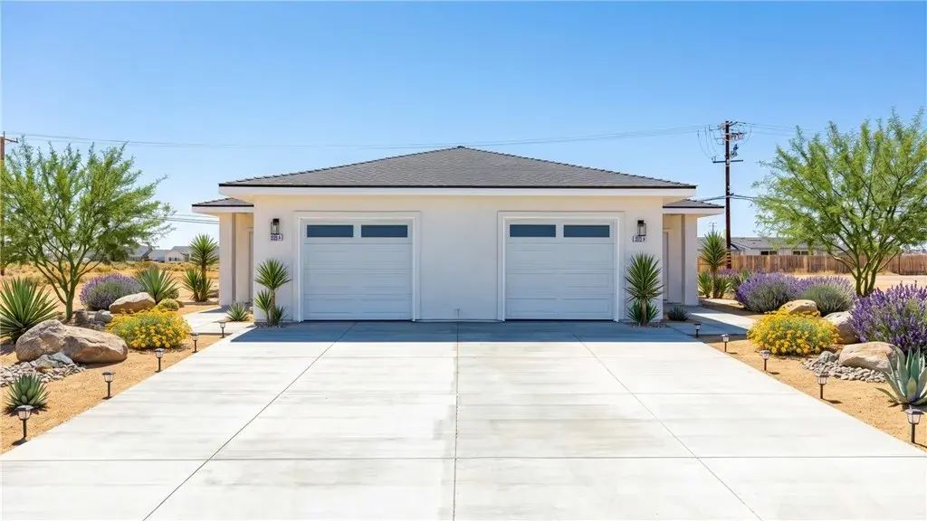 8908 N Loop Boulevard, California City