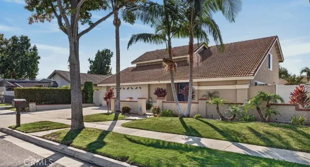 151 S Quintana Dr, Anaheim Hills